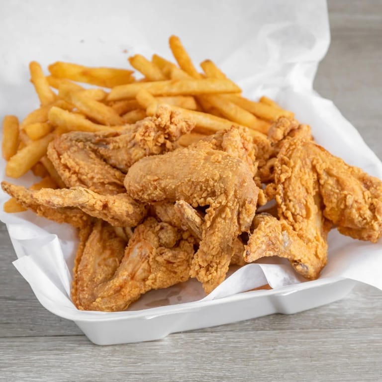 Wingin' It: Crispy, Flavorful Chicken Wings